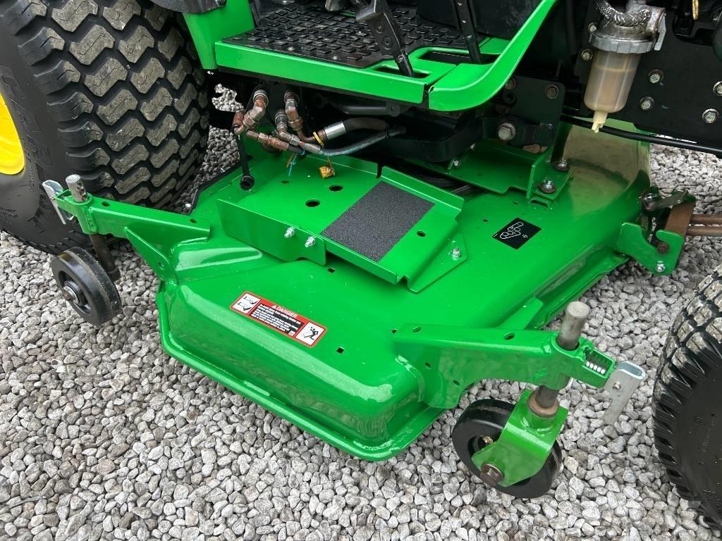 John Deere 2032R Tractores compactos