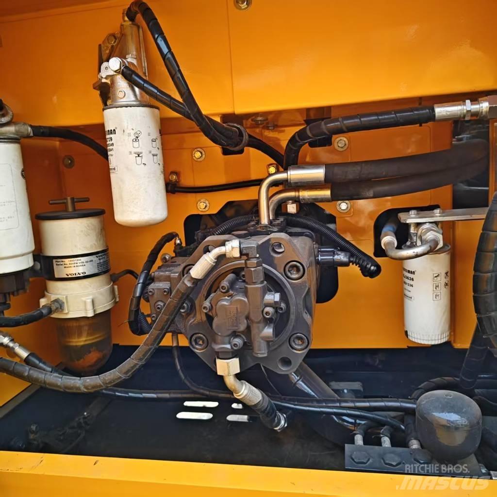 Volvo 250DL Escavadoras de rastos
