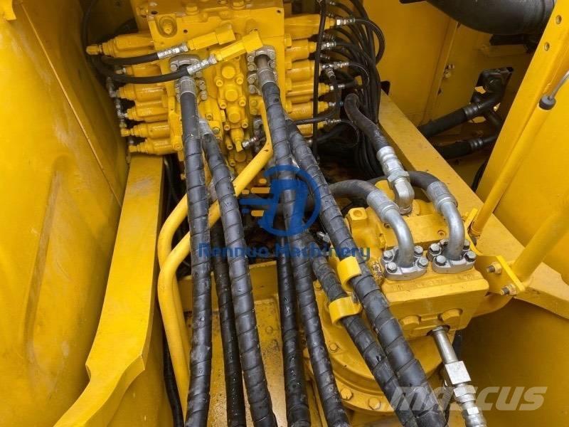 Komatsu PC200-7 Escavadoras de rastos