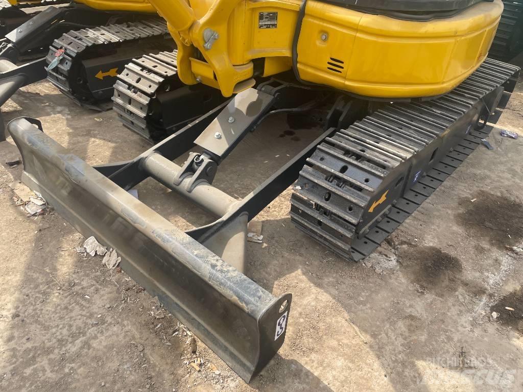 Komatsu PC 30 Mini Escavadoras <7t