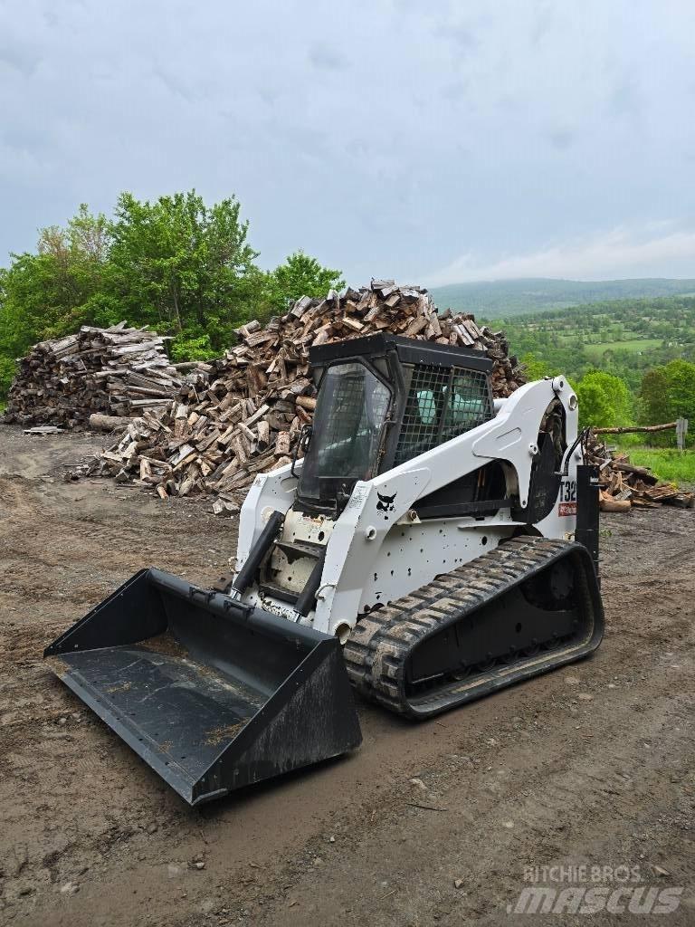 Bobcat T 320 Carregadoras de direcção deslizante