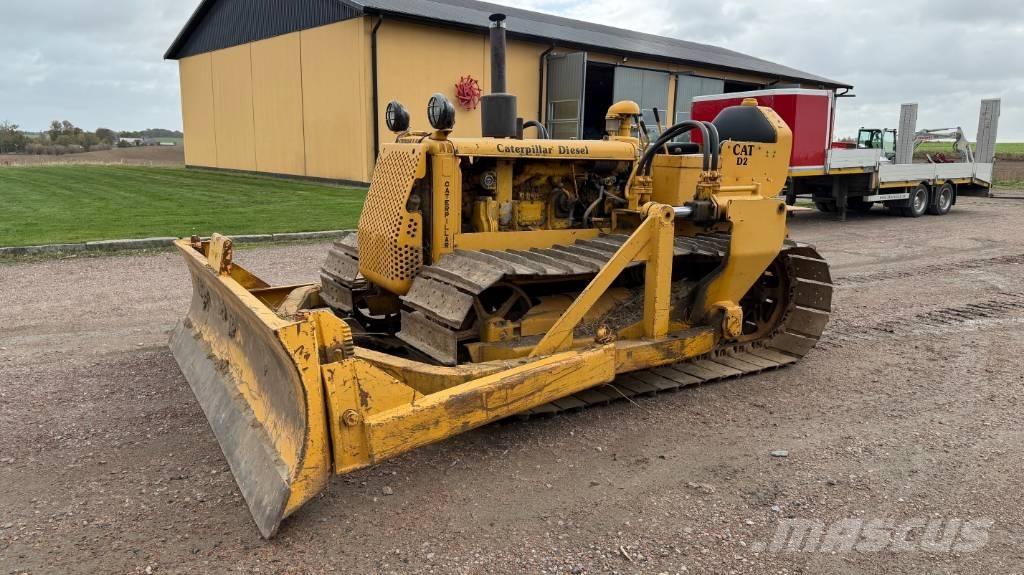 CAT D 2 Dozers - Tratores rastos