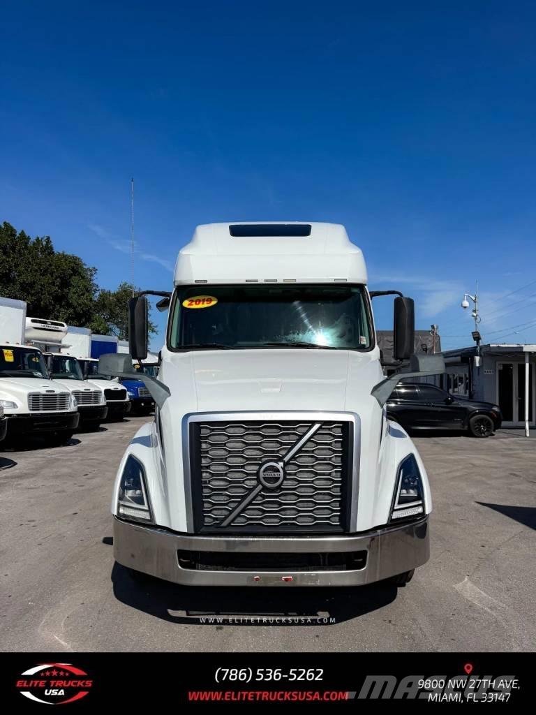 Volvo Commercial VNL Tractores (camiões)