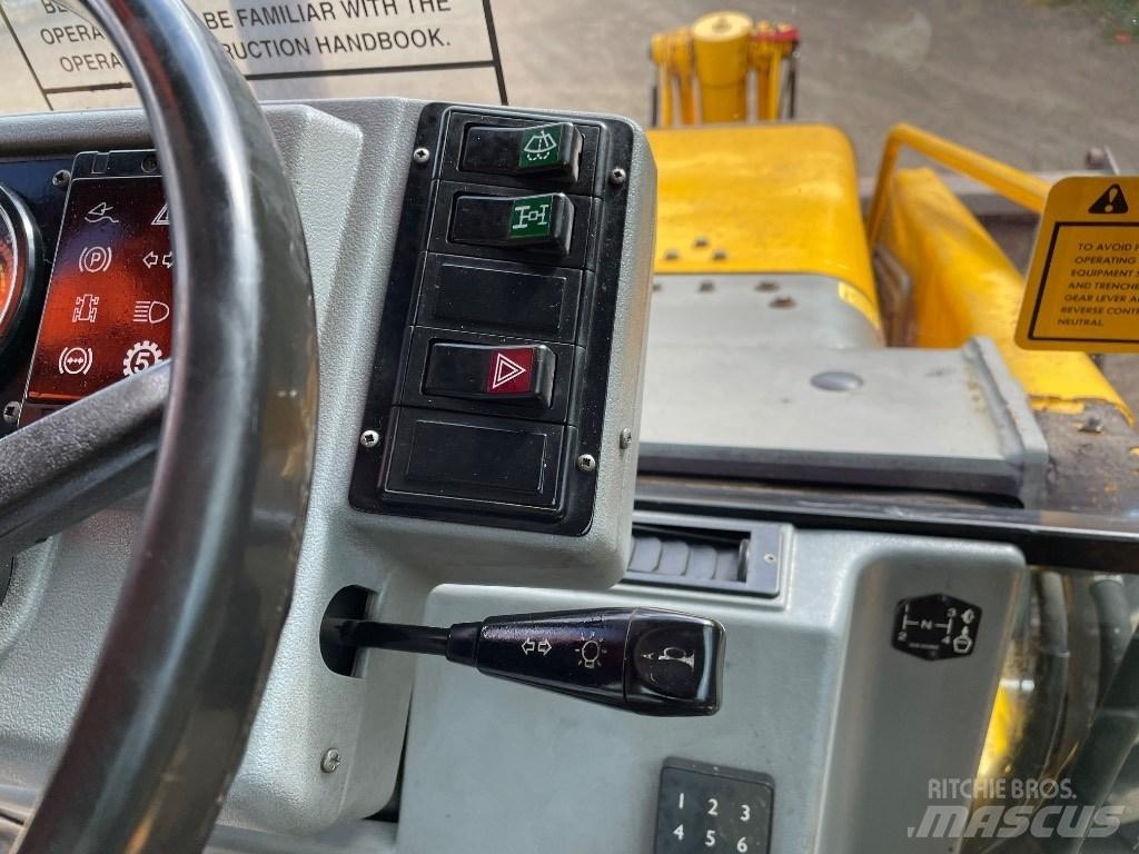 Massey Ferguson 750 Retroescavadoras