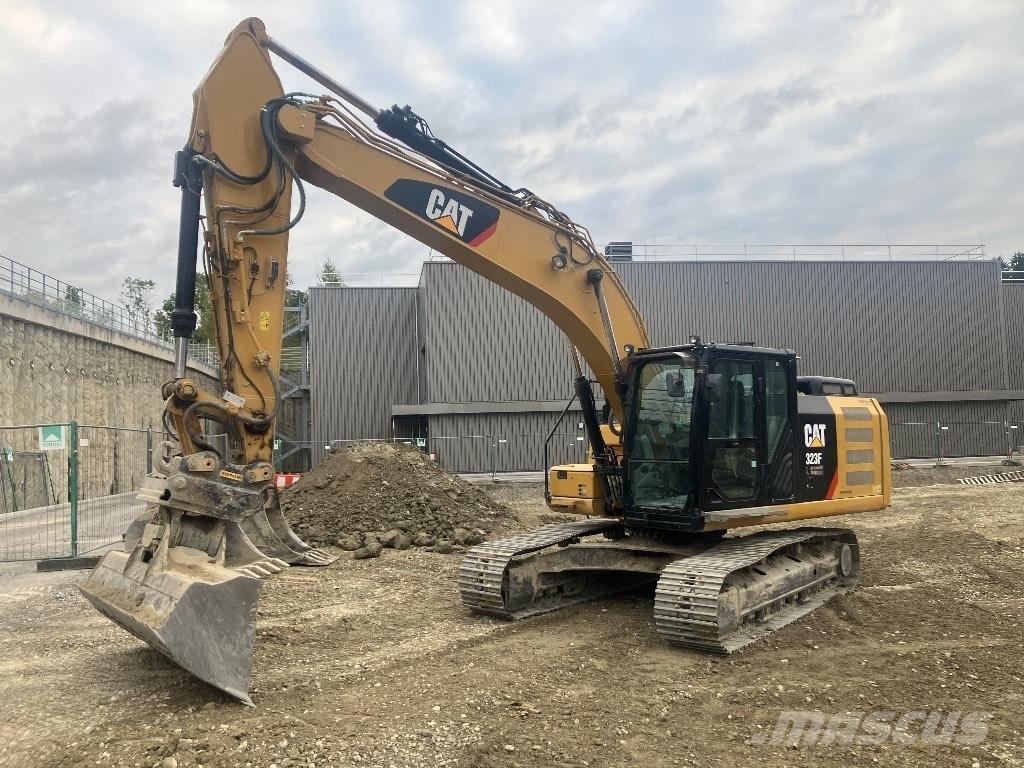 CAT 323 F L Escavadoras de rastos