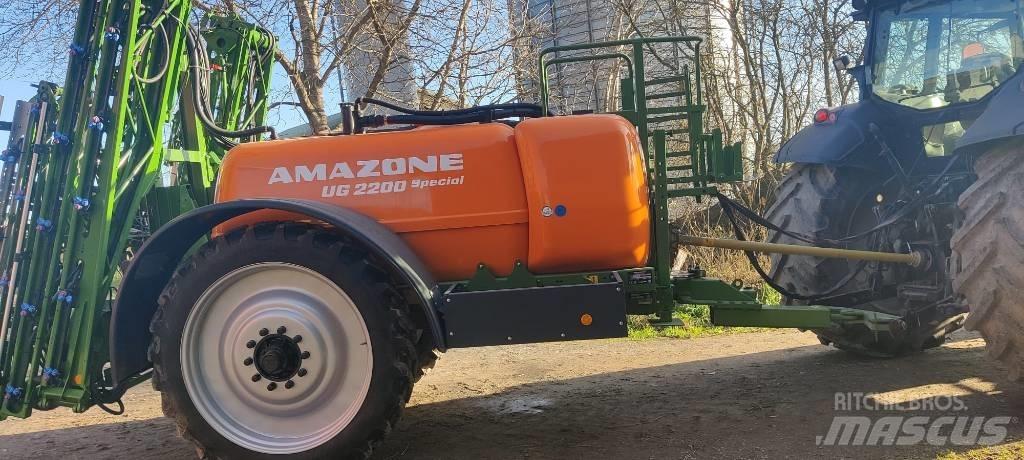 Amazone UG 2200 Pulverizadores rebocados