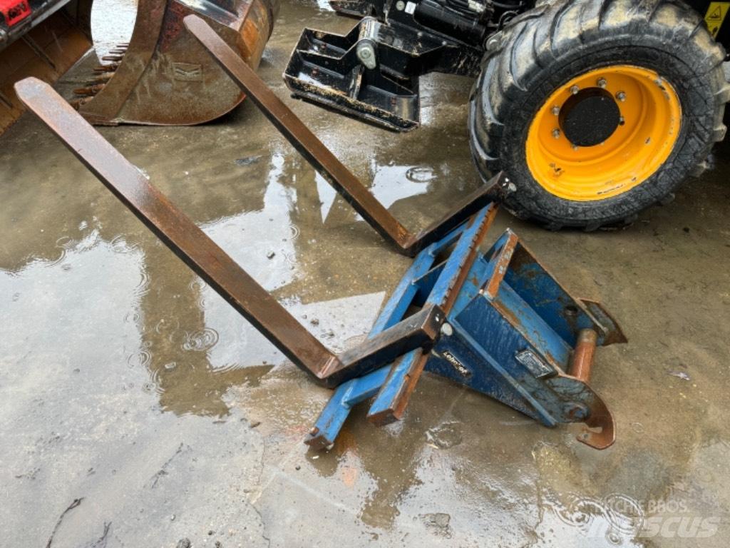 Yanmar B95W (40496) Escavadoras de rodas