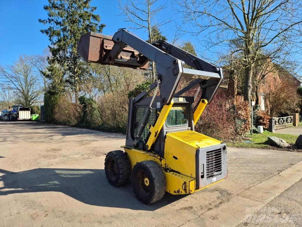 New Holland LS 160 Carregadoras de direcção deslizante