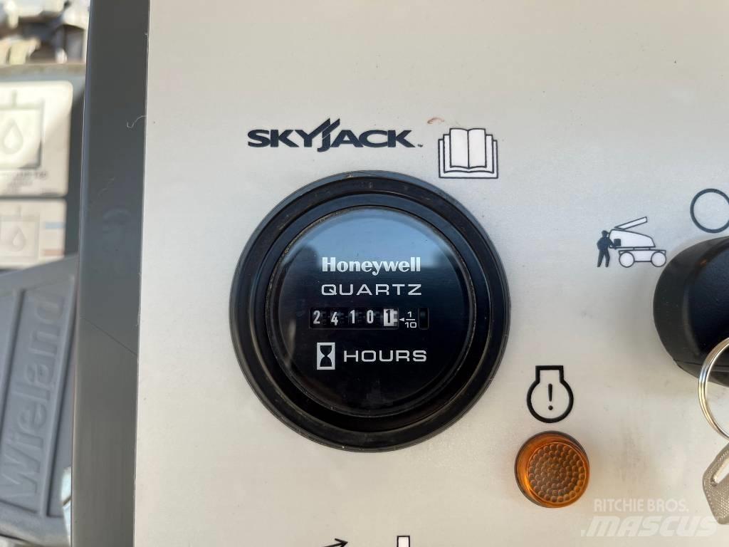 SkyJack SJ63AJ Elevadores braços articulados