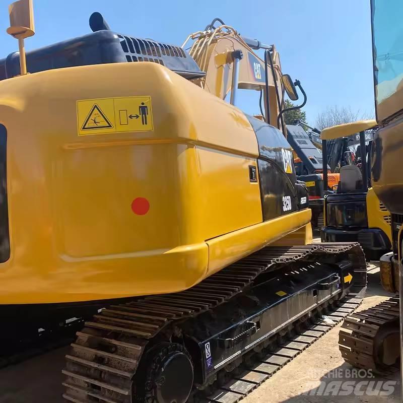CAT 325 D Escavadoras de rastos