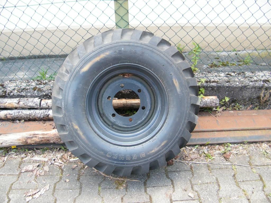 Kumho 12-16,5 Pneus, Rodas e Jantes