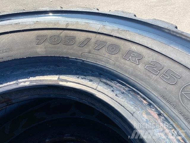 Michelin 705/70 R25 Pneus, Rodas e Jantes