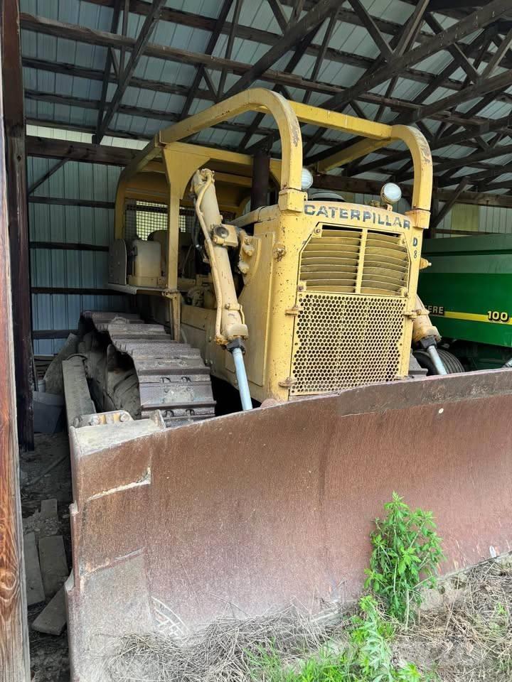 CAT D 8 H Dozers - Tratores rastos