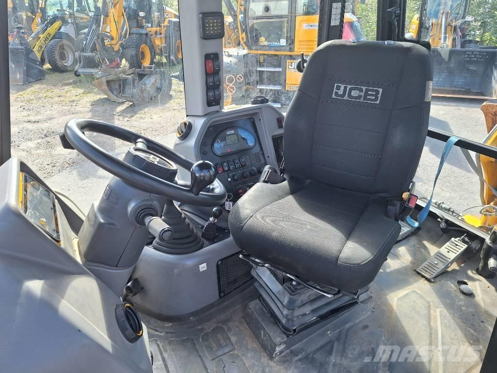 JCB 3 CXE Compact Retroescavadoras