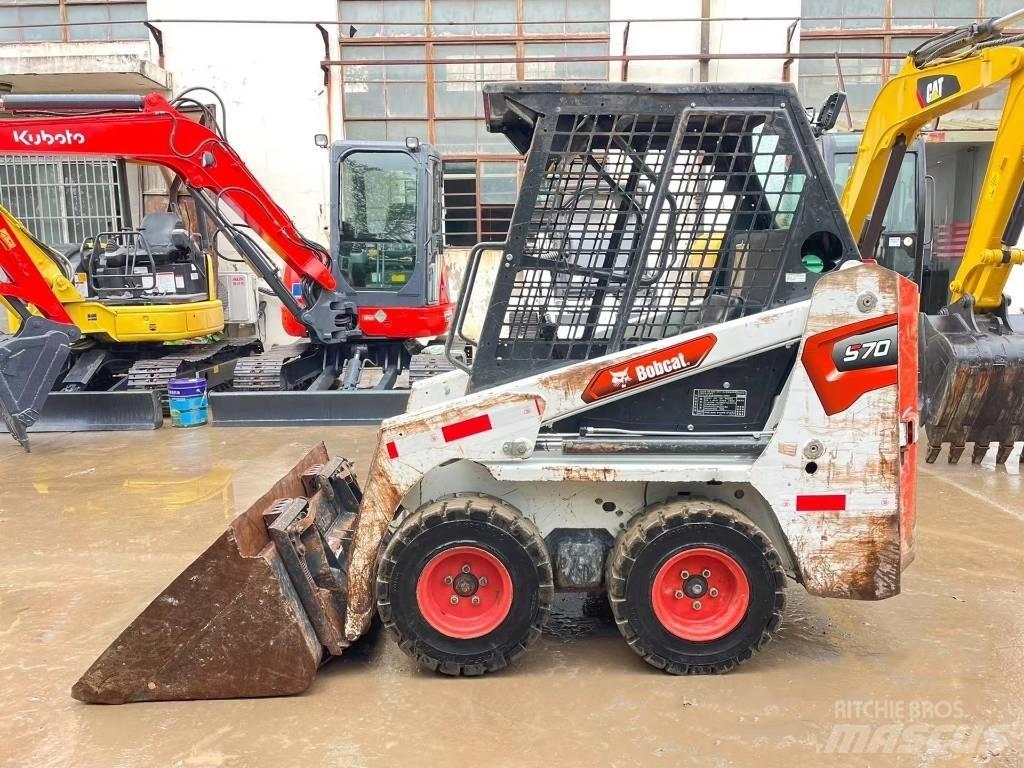 Bobcat S 70 Carregadoras de direcção deslizante