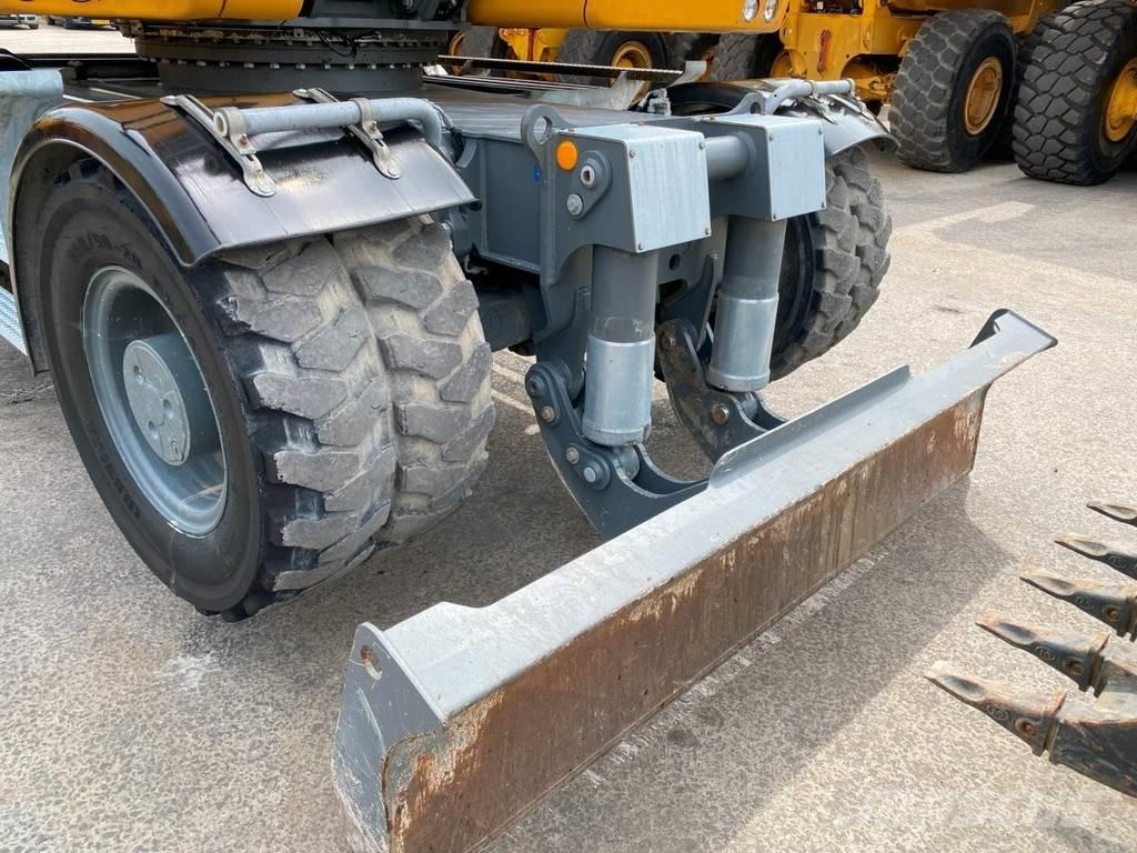 Liebherr A914 NVT Escavadoras especiais