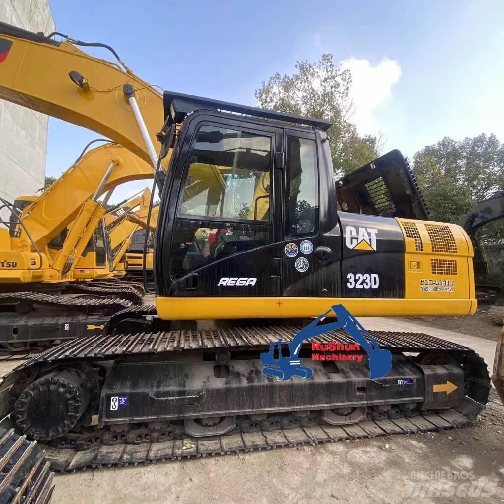 CAT 323D Escavadoras de rastos