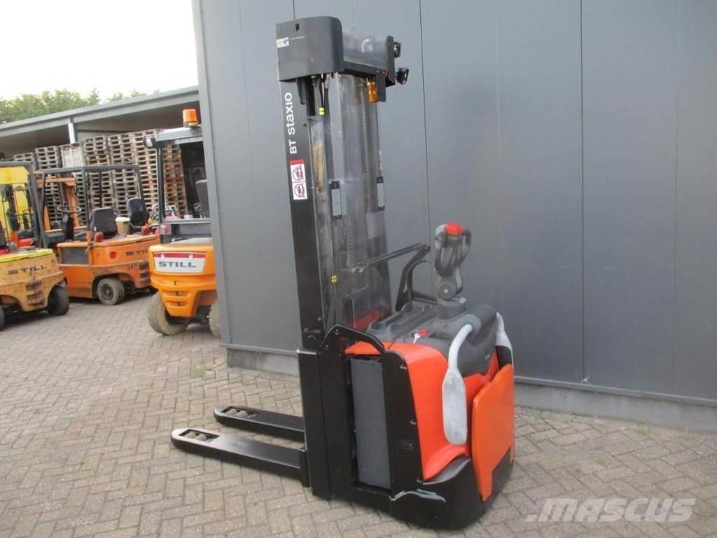 BT SPE 140L Empilhador para operador externo