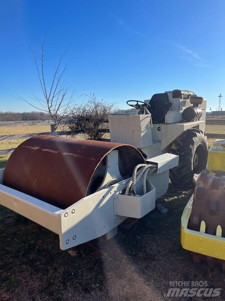 Tampo RS-16 Cilindros Compactadores tandem