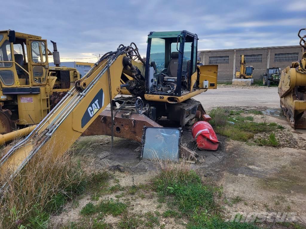 CAT M 318 D Escavadoras de rodas