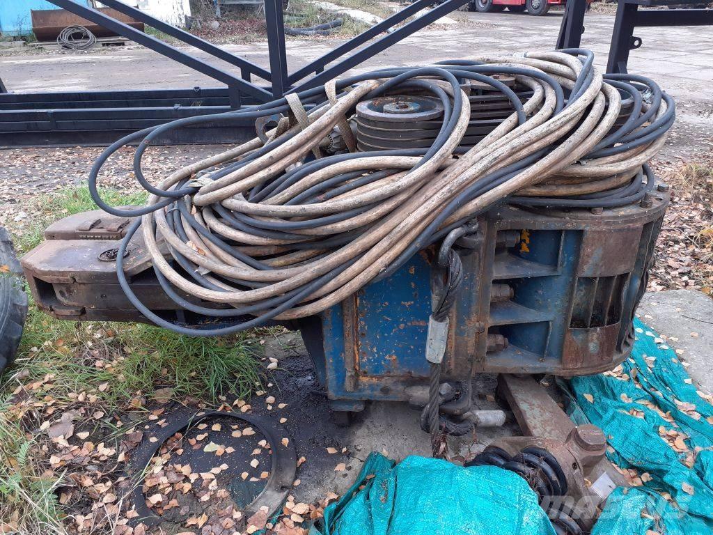  Tomen VM2-2000 Martelos de empilhamento hidráulico