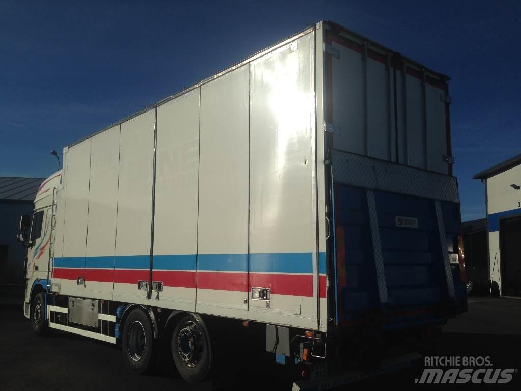 DAF XF105.510 6x2/48 Camiões de caixa fechada