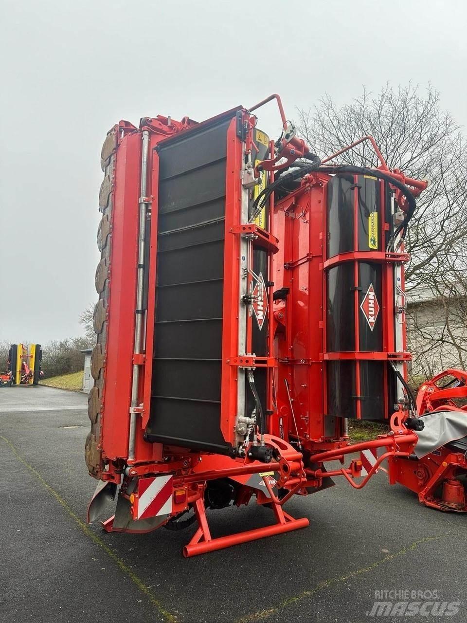 Kuhn FC 9330 D-RA Gadanheiras