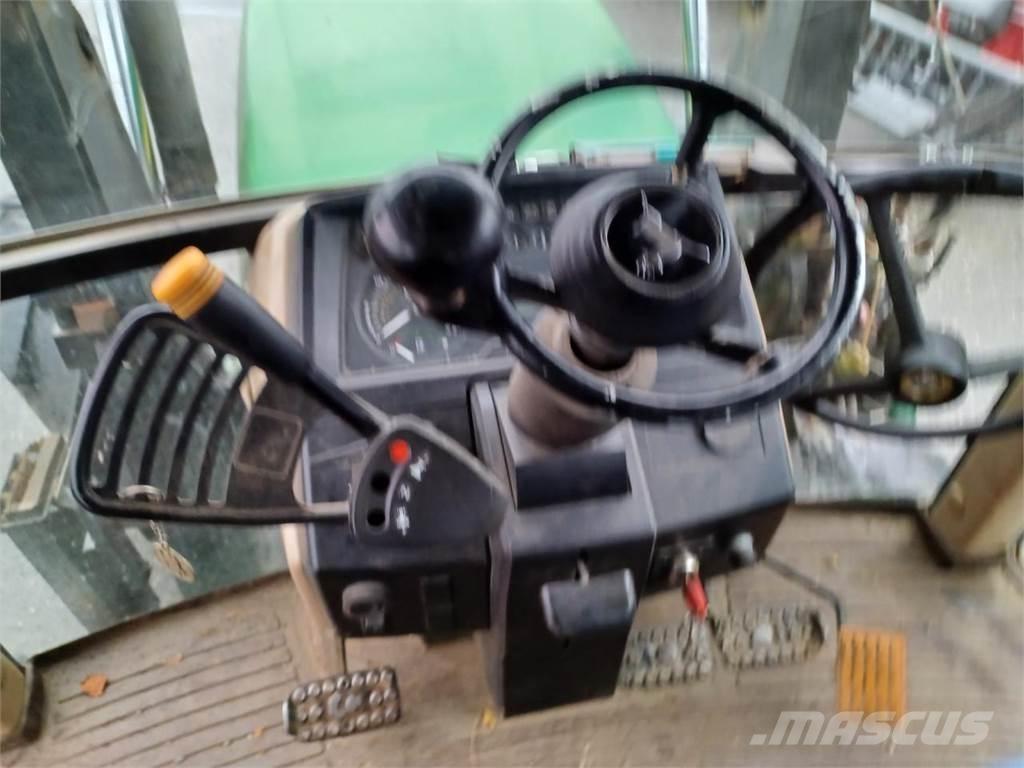 John Deere 6110SE Tratores Agrícolas usados