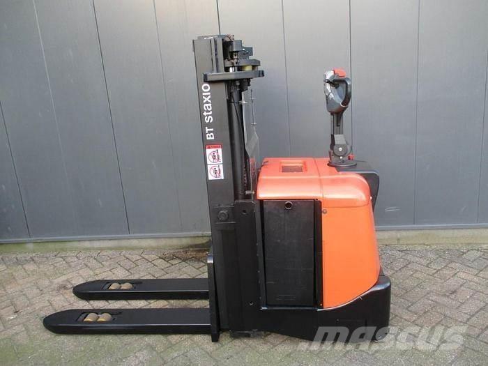 BT SPE 160L Empilhador para operador externo