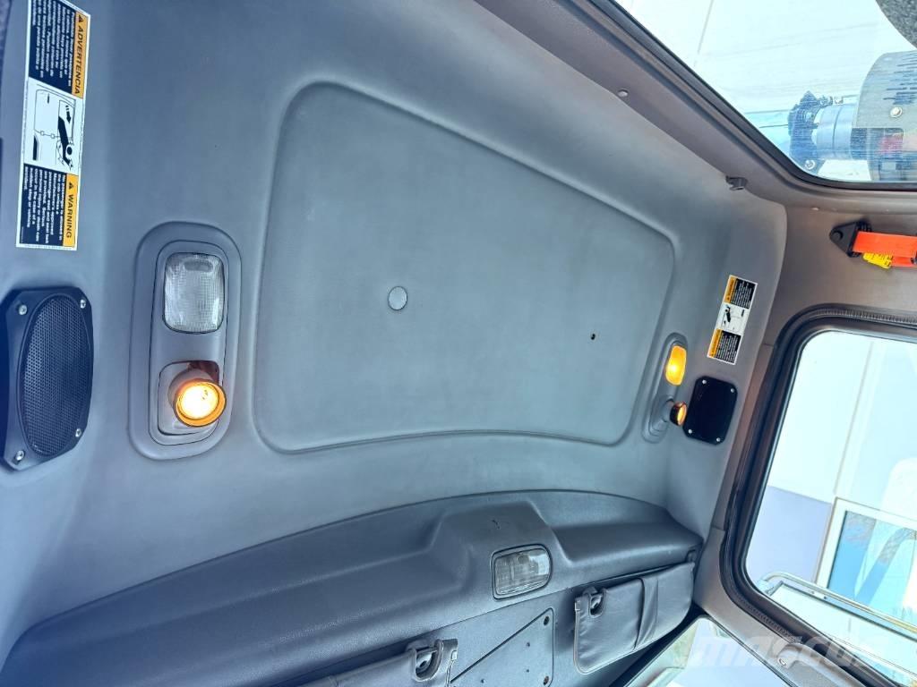 Peterbilt 357 Camiões caixa desmontável com elevador de cabo