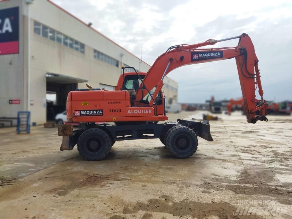 Doosan DX 140 W Escavadoras de rodas