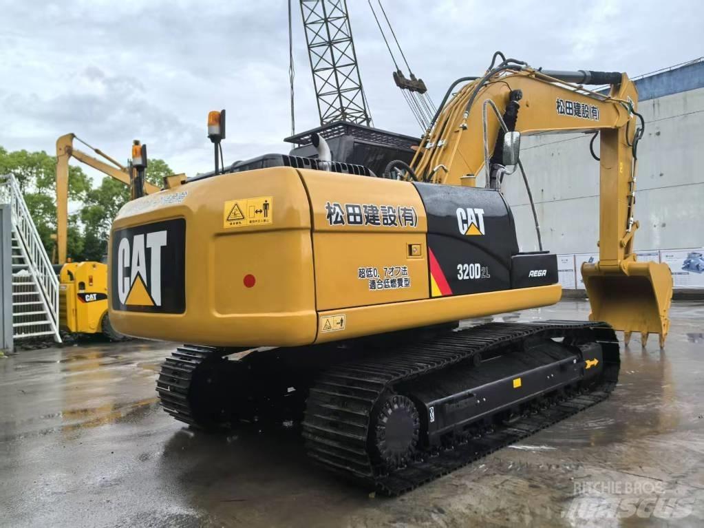 CAT 320D2 Escavadoras Midi 7t - 12t