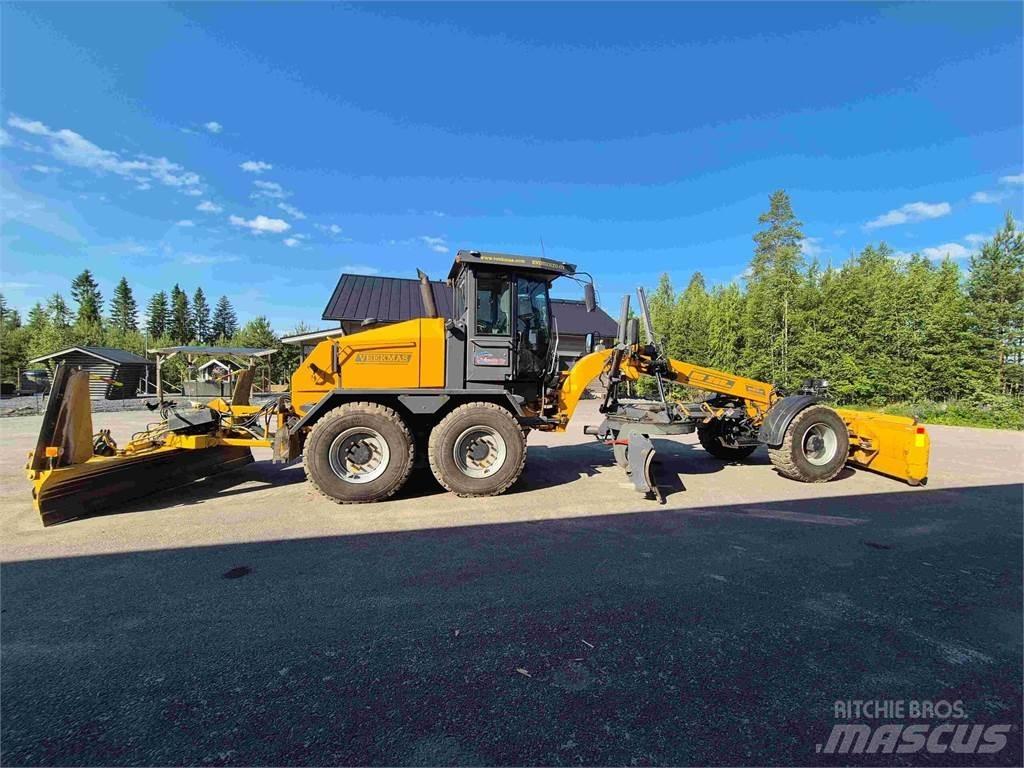 Veekmas RG 286 6WD Motoniveladoras