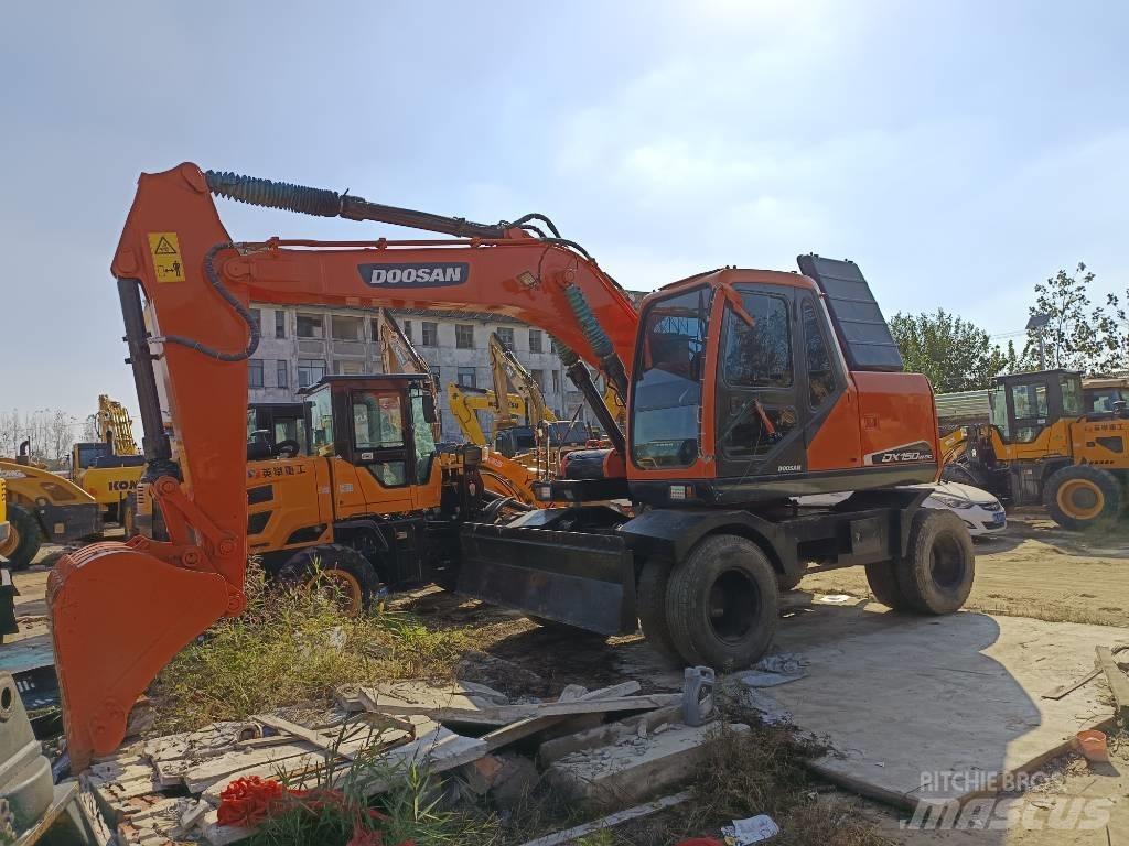 Doosan DH 150 W-7 Escavadoras de rodas