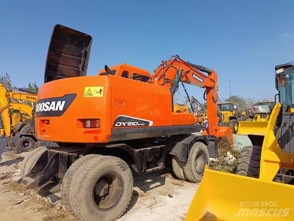 Doosan DH 150 W-7 Escavadoras de rodas