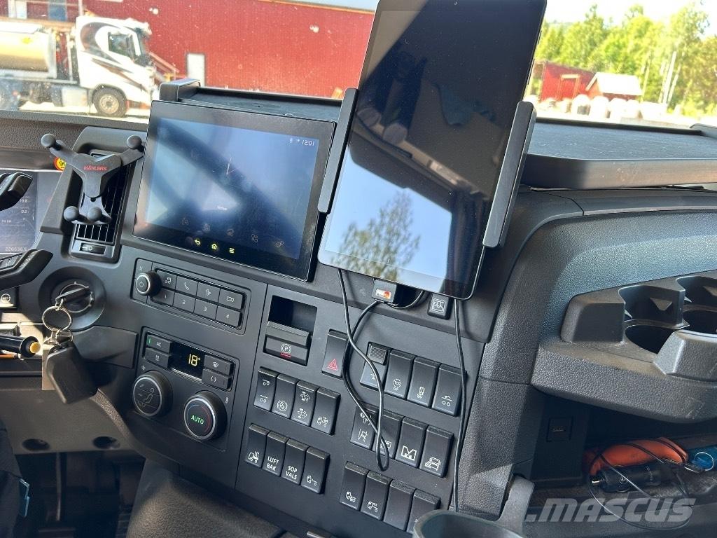 Volvo FH 540 8x4 Camiões Ampliroll