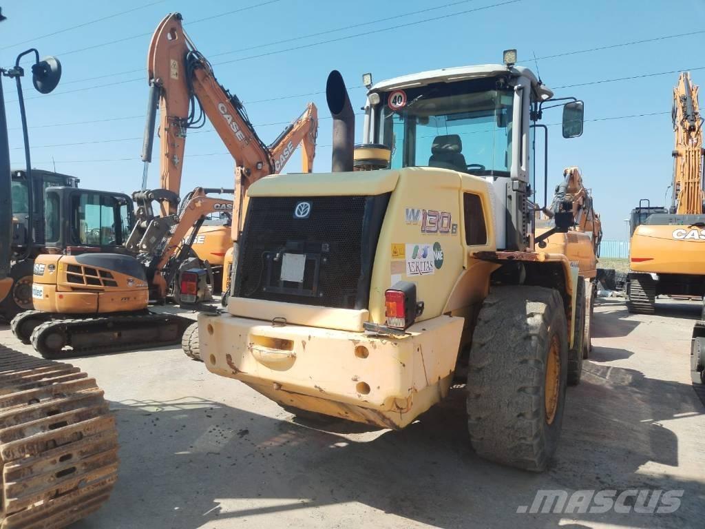 New Holland W 130 Pás carregadoras de rodas