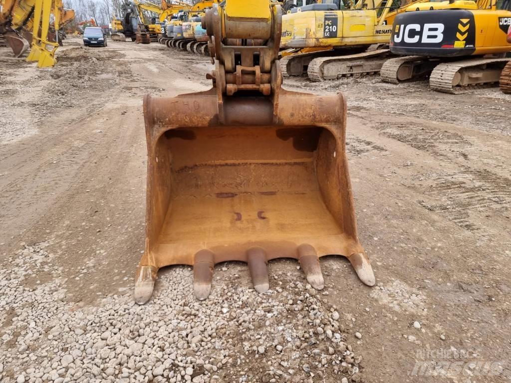 JCB JS 220 LC Escavadoras de rastos