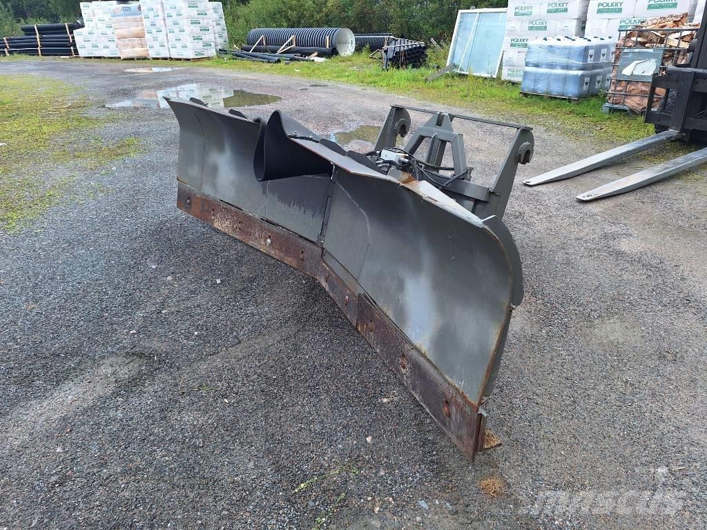  Uni-Vag 240 Lâminas de neve e arados