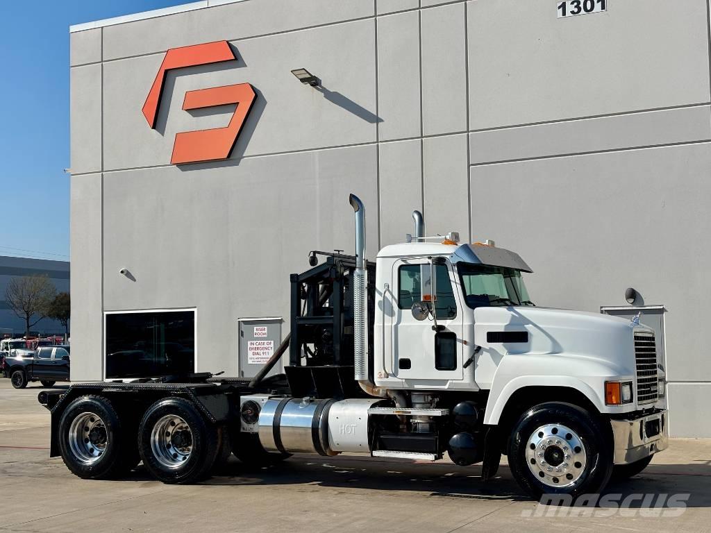 Mack CHU 613 Camiões de Reciclagem