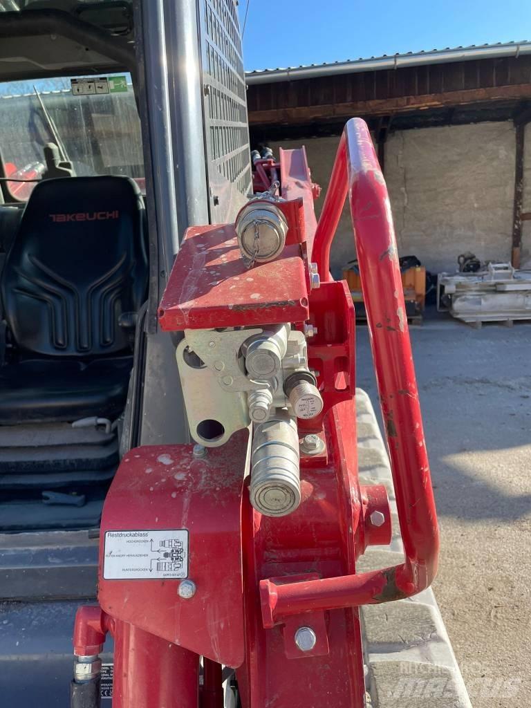 Takeuchi TL12 Carregadoras de direcção deslizante