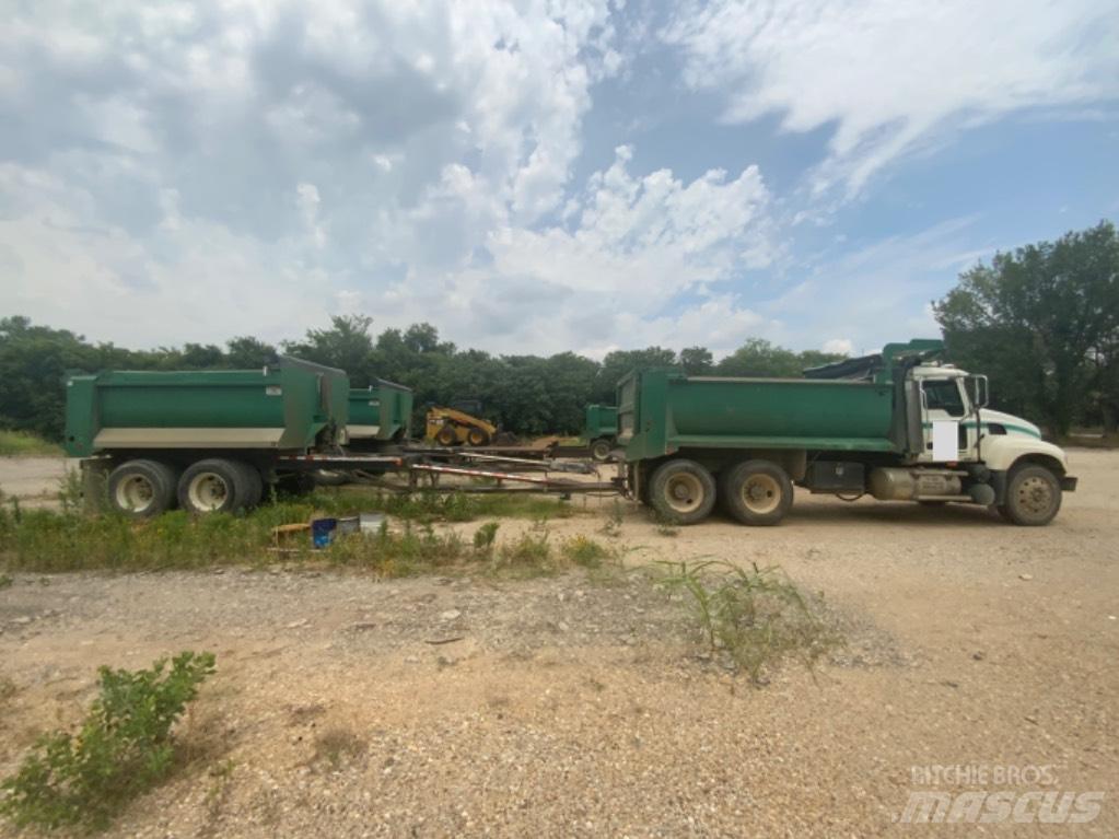 Mack Granite CV 713 Camiões basculantes