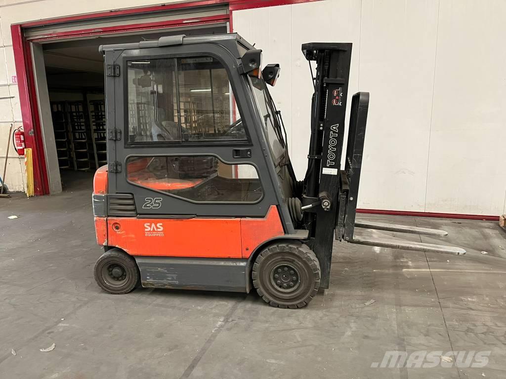 Toyota 7 FBMF 25 Empilhadores eléctricos