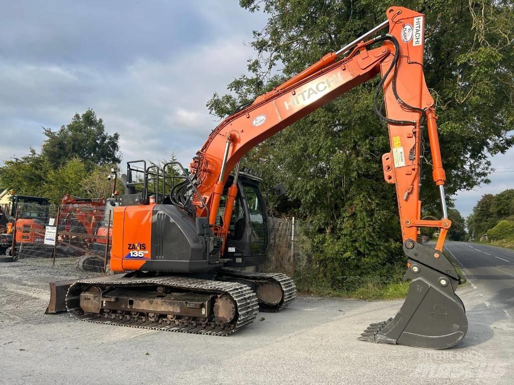 Hitachi ZX 135 US-6 Escavadoras de rastos