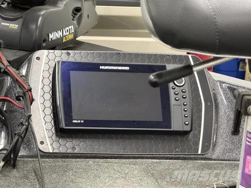  Skeeter WX2200 Batelões / barcaças e pontões