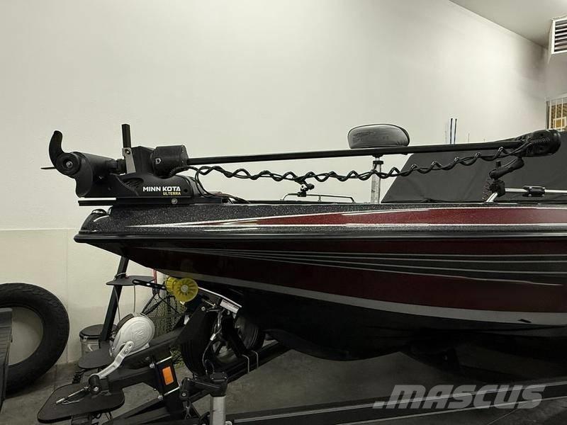  Skeeter WX2200 Batelões / barcaças e pontões