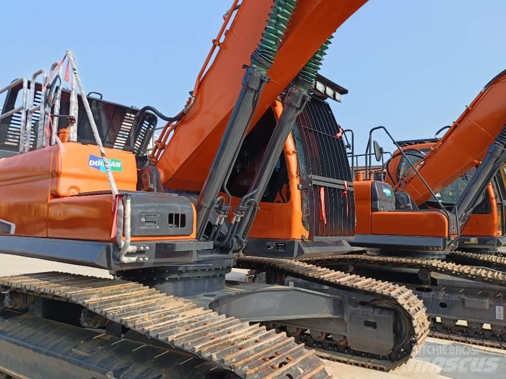 Doosan DX300-9 Escavadoras de rastos