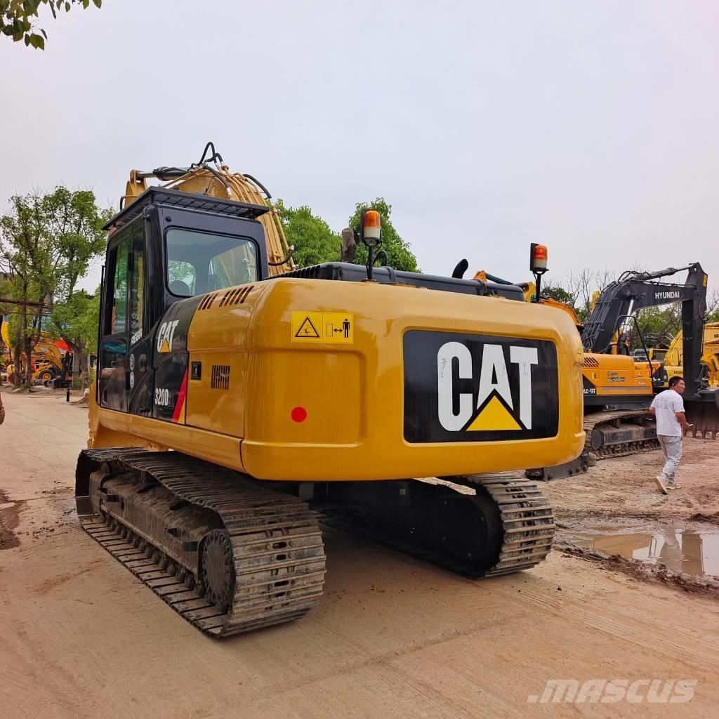 CAT 320 D2L Escavadoras de rastos