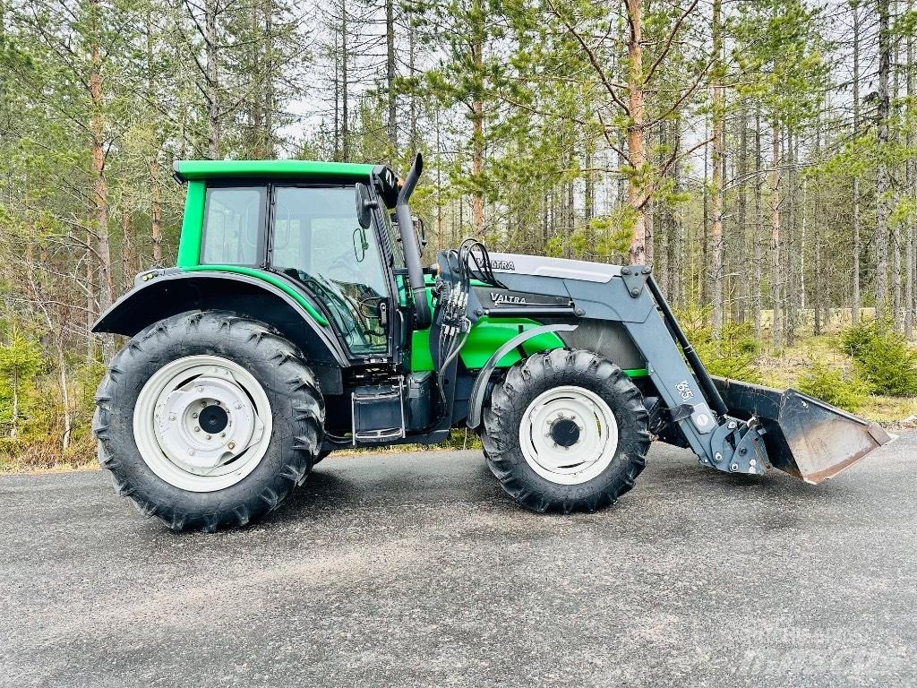 Valtra T 131 Tratores Agrícolas usados