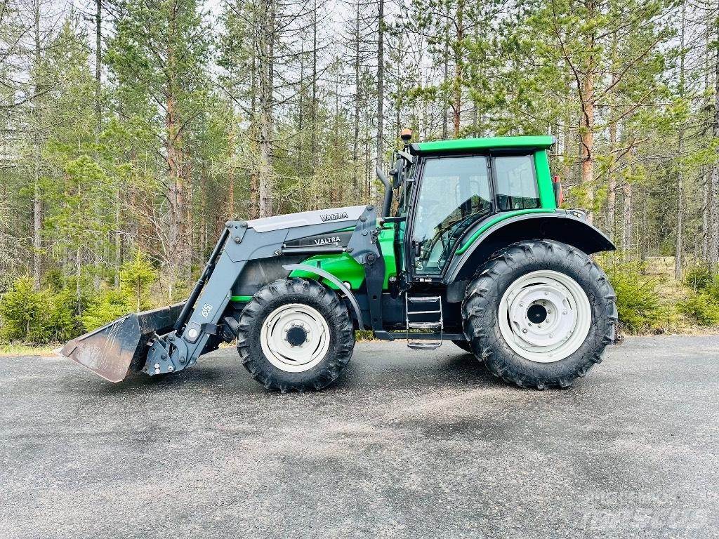 Valtra T 131 Tratores Agrícolas usados